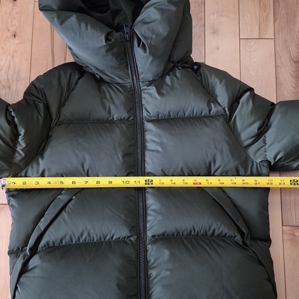 Soia & Kyo Women's Size Small Green Puffer Jacket with Black Cuffs - Picture 10 of 11